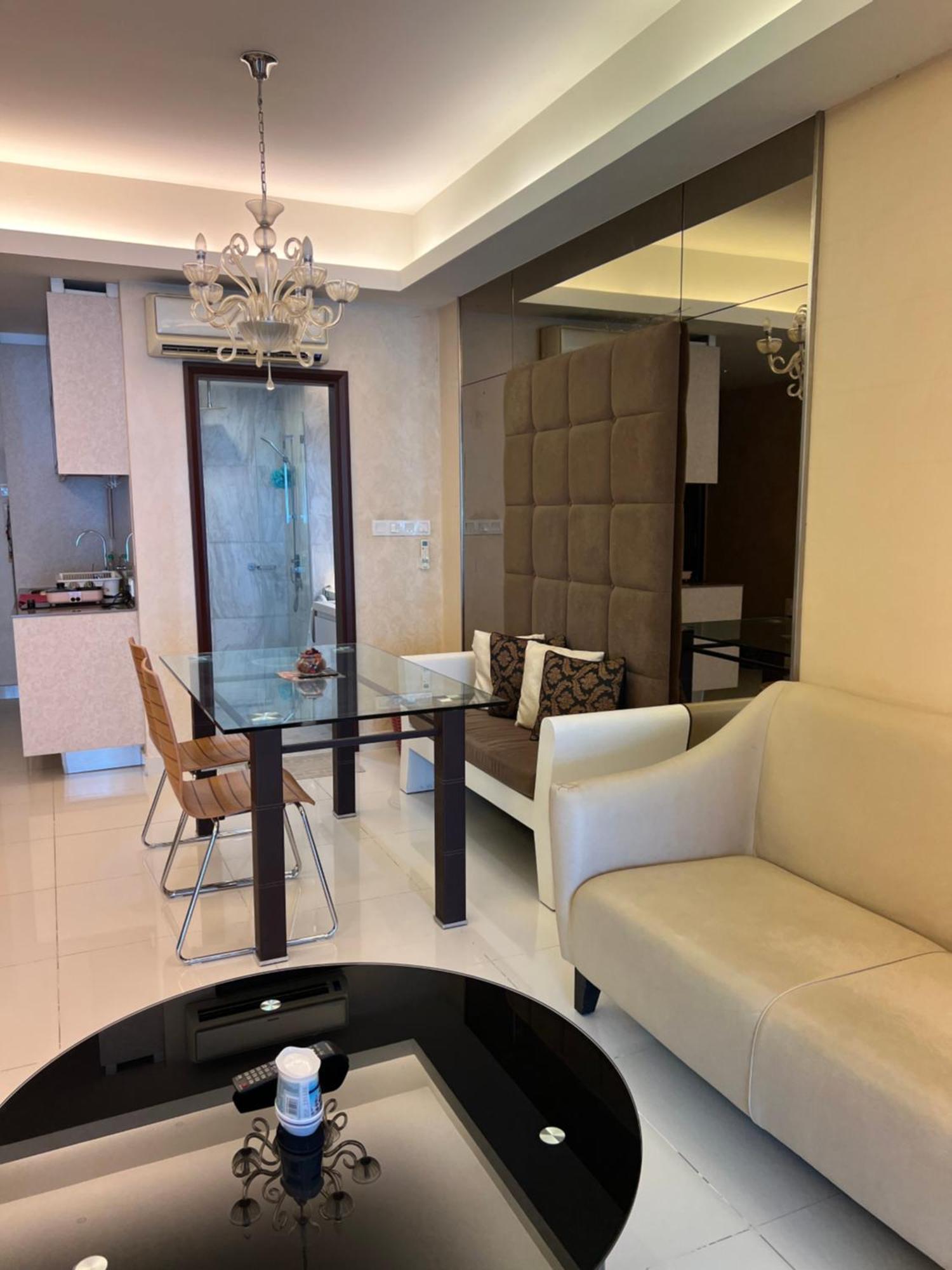 Julie Plaza Damas & Residences Pangsapuri *