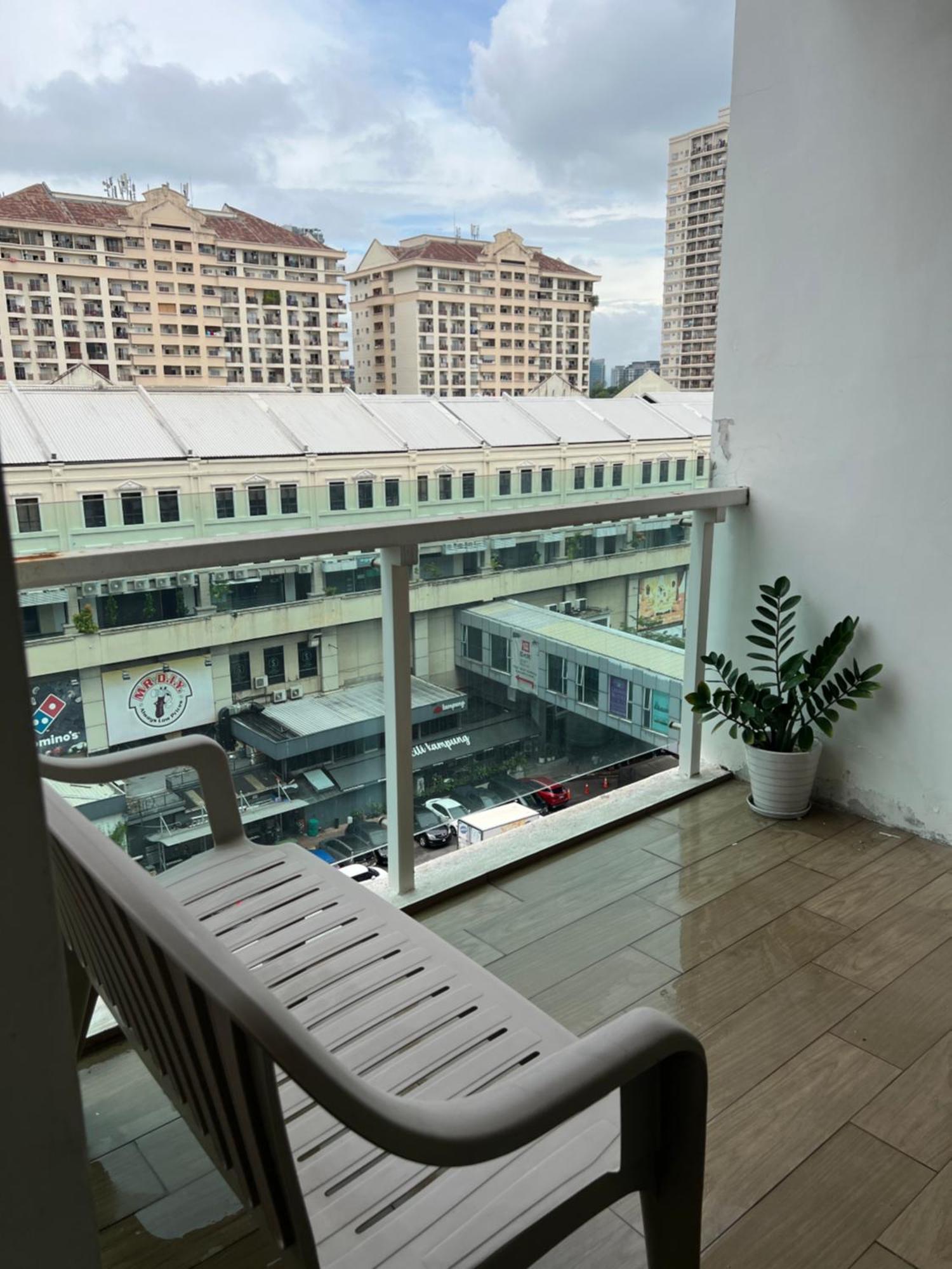 Pangsapuri Julie Plaza Damas & Residences